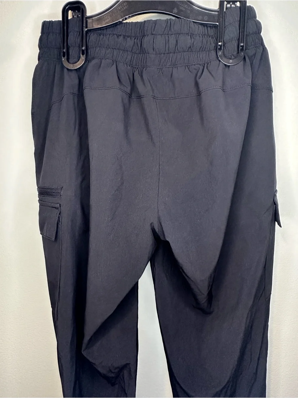 All in Motion Kids Lightweight Cargo Jogger Pants Black Drawstring Zipper Pocket